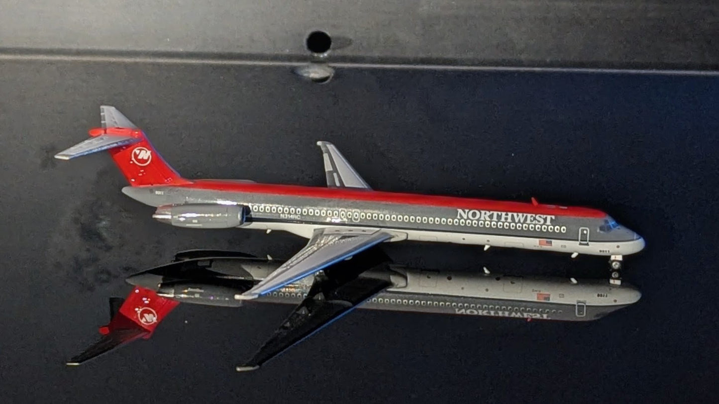 1:400 Northwest MD-82 N307RC Phoenix Models