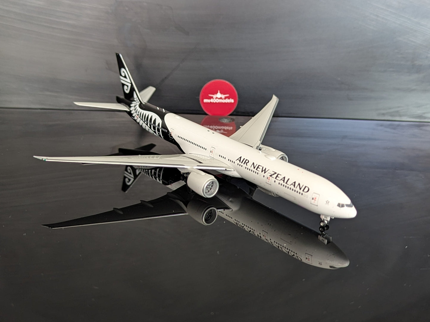 1:400 Air New Zealand B777-300ER Phoenix Models