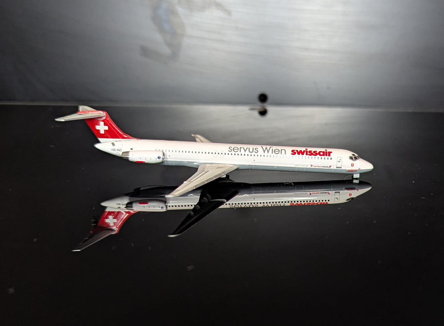 1:400 Swiss MD-81 "Servus Wien" Dragon Wings