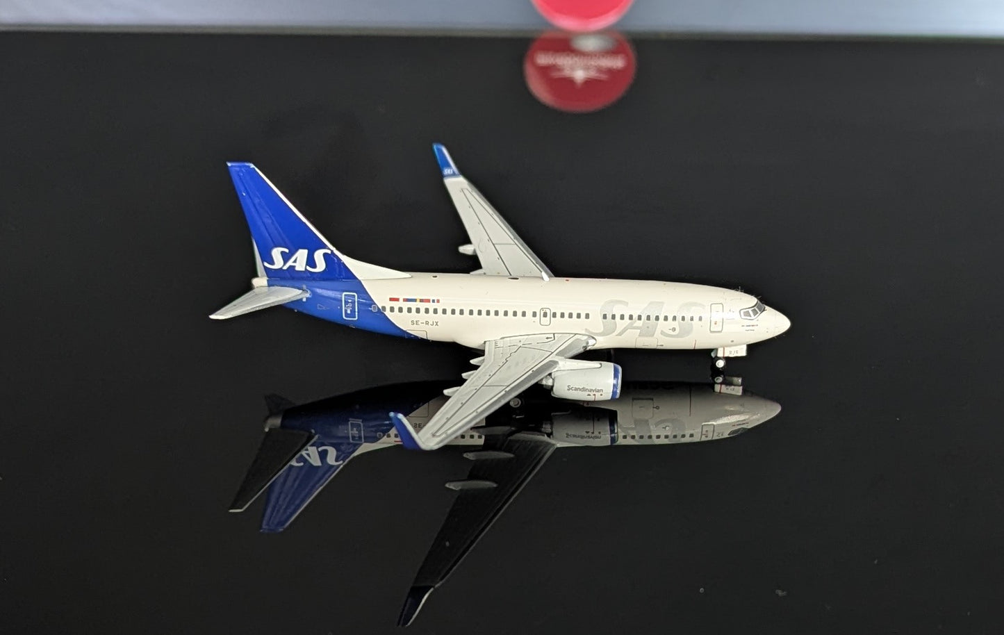 1:400 SAS Scandinavian B737-700 Gemini Jets