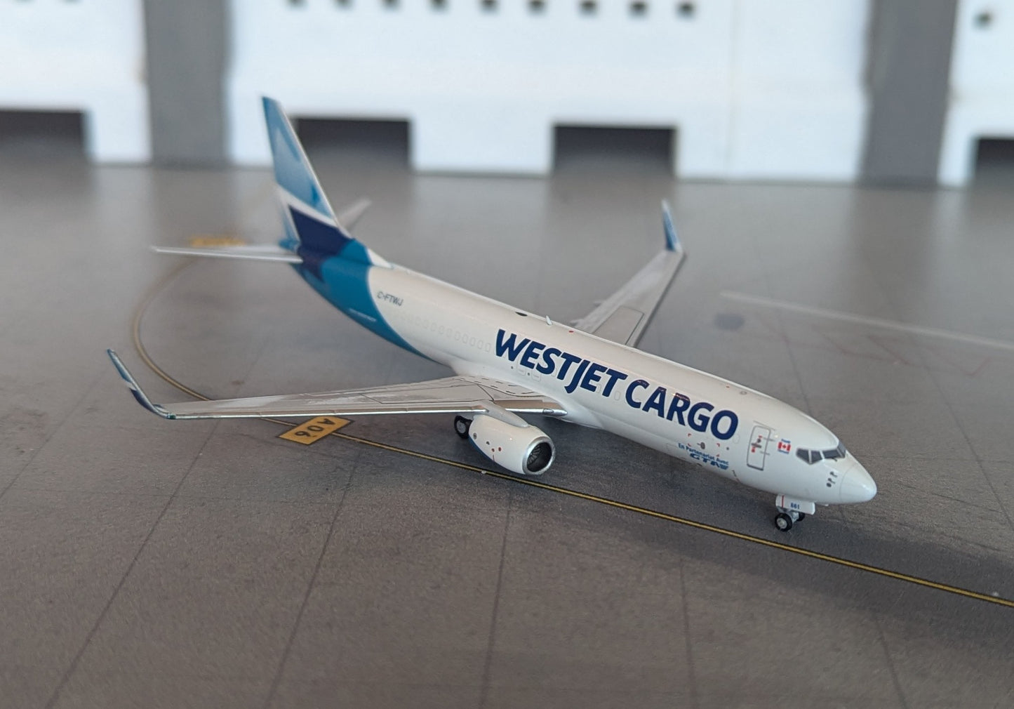1:400 WestJet Cargo B737-800BCF NG Models