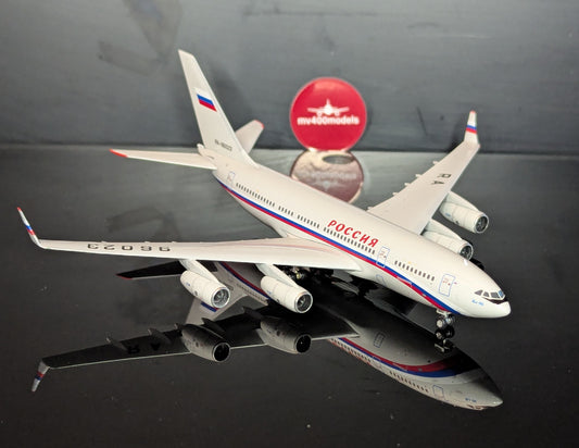1:400 Rossiya IL-96-300 RA-96023 Phoenix Models
