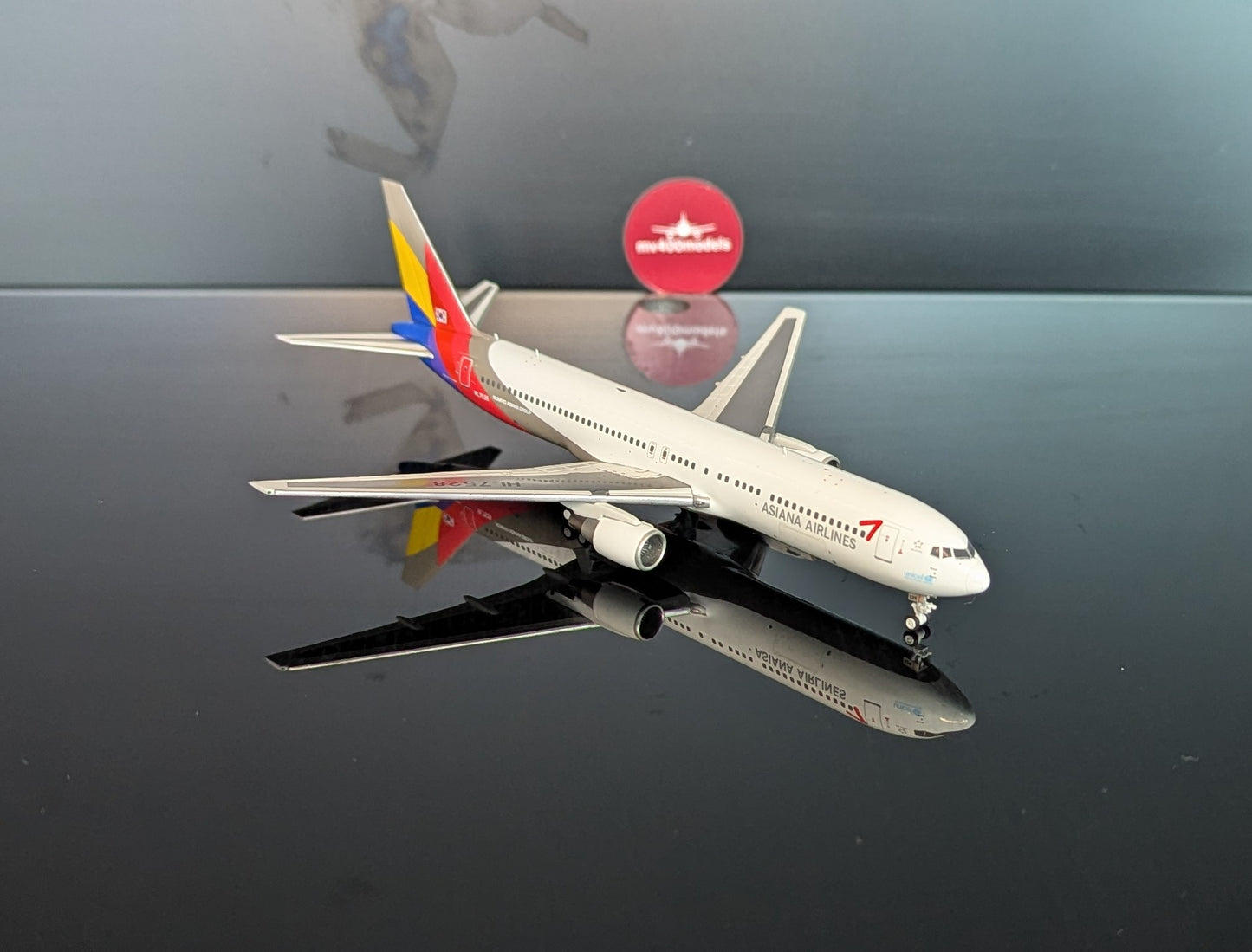 1:400 Asiana Airlines B767-300 HL7528 C Model