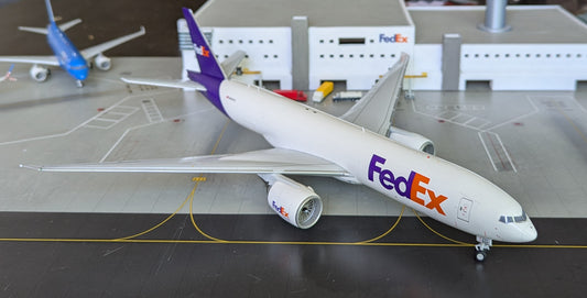 1:200 FedEx B777-200F Gemini200
