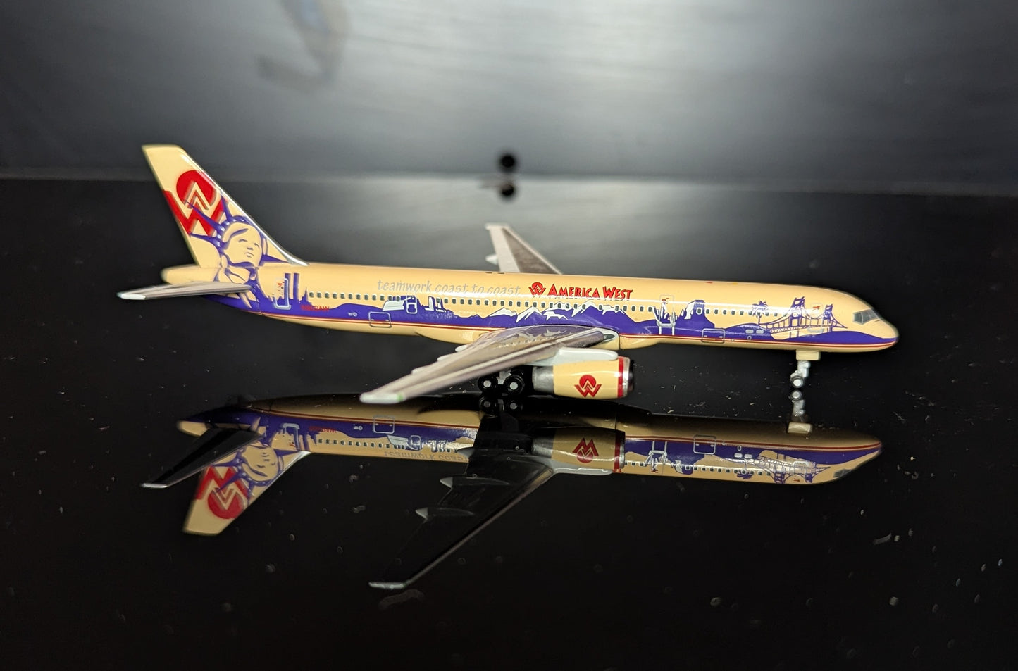 1:400 America West Airlines B757-200 Gemini Jets