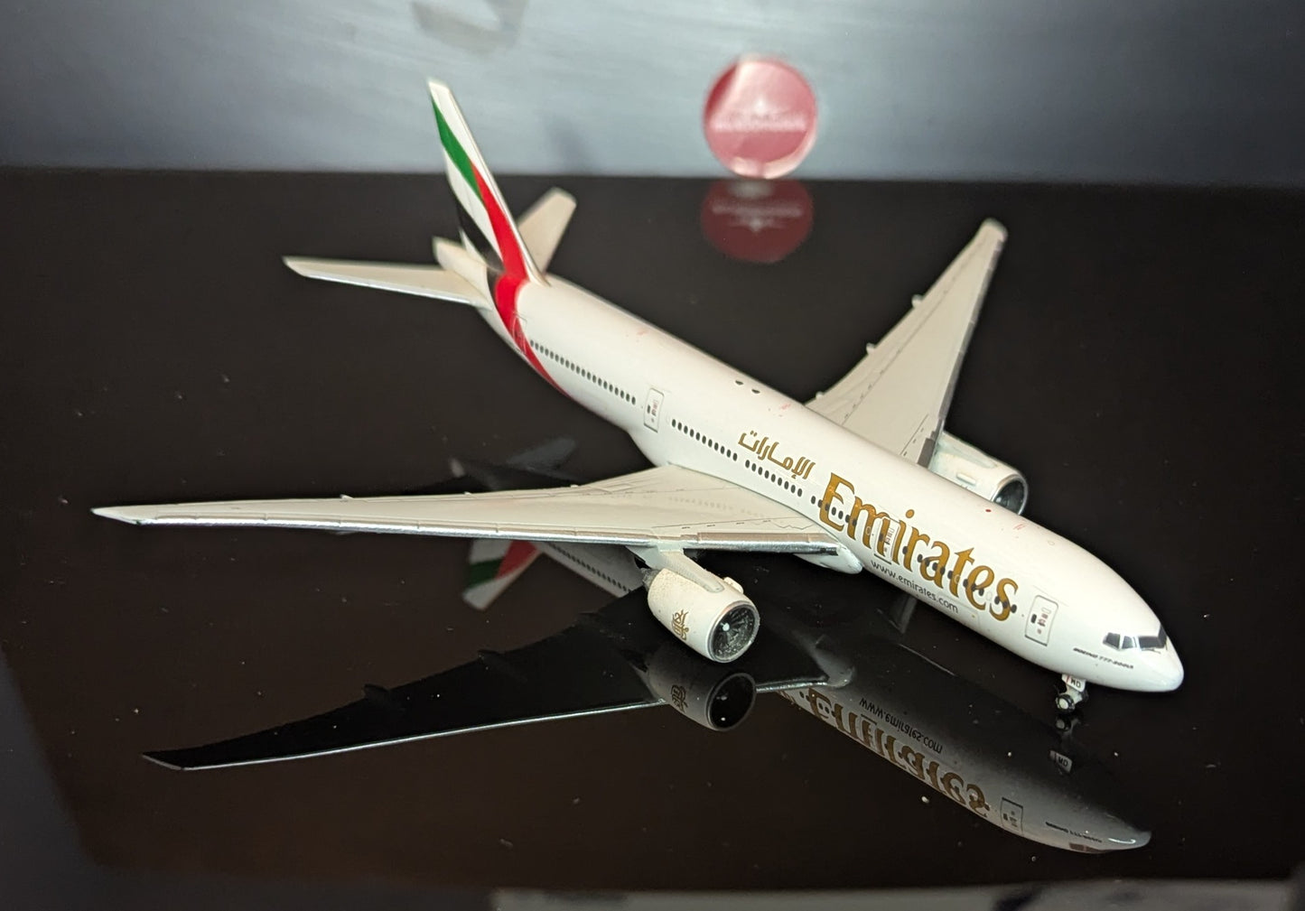 1:400 Emirates B777-200LR Gemini Jets