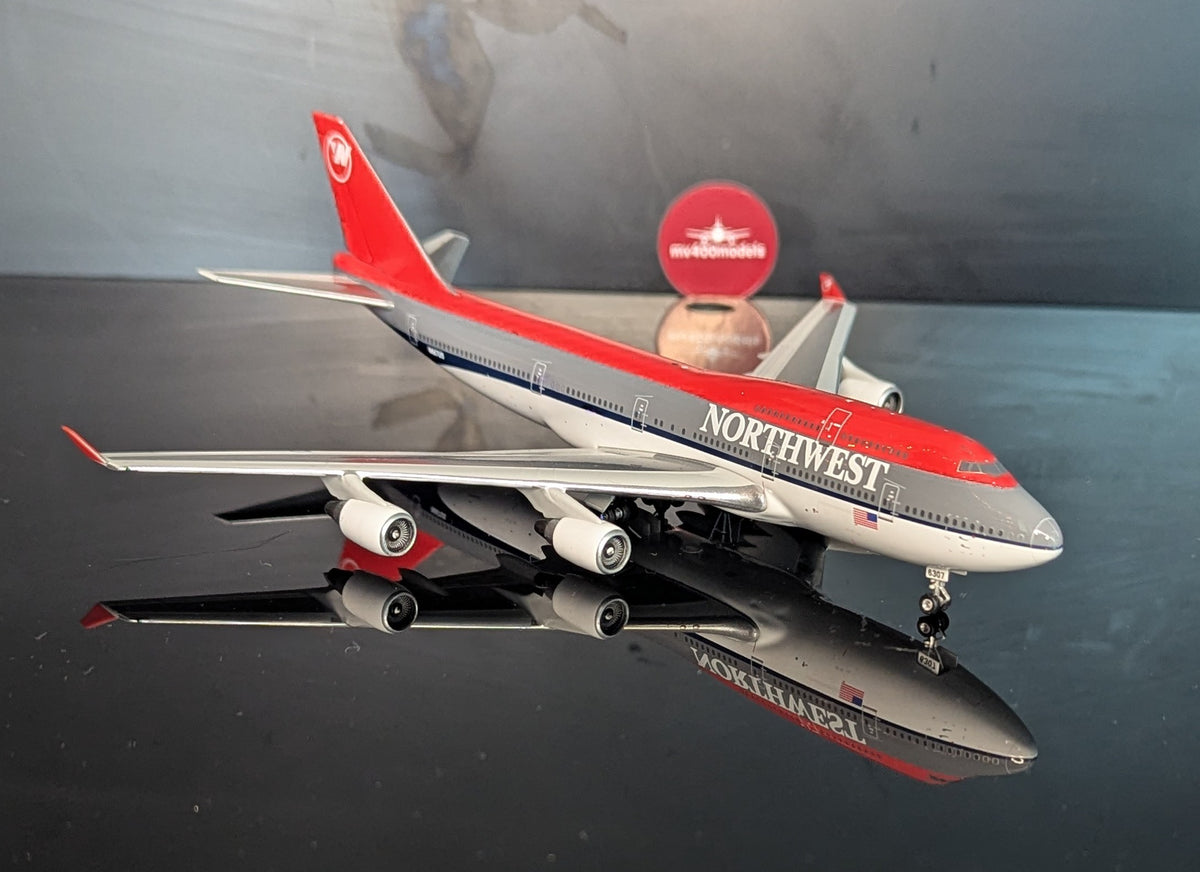 1:400 NorthWest Airlines B747-400 Phoenix Models