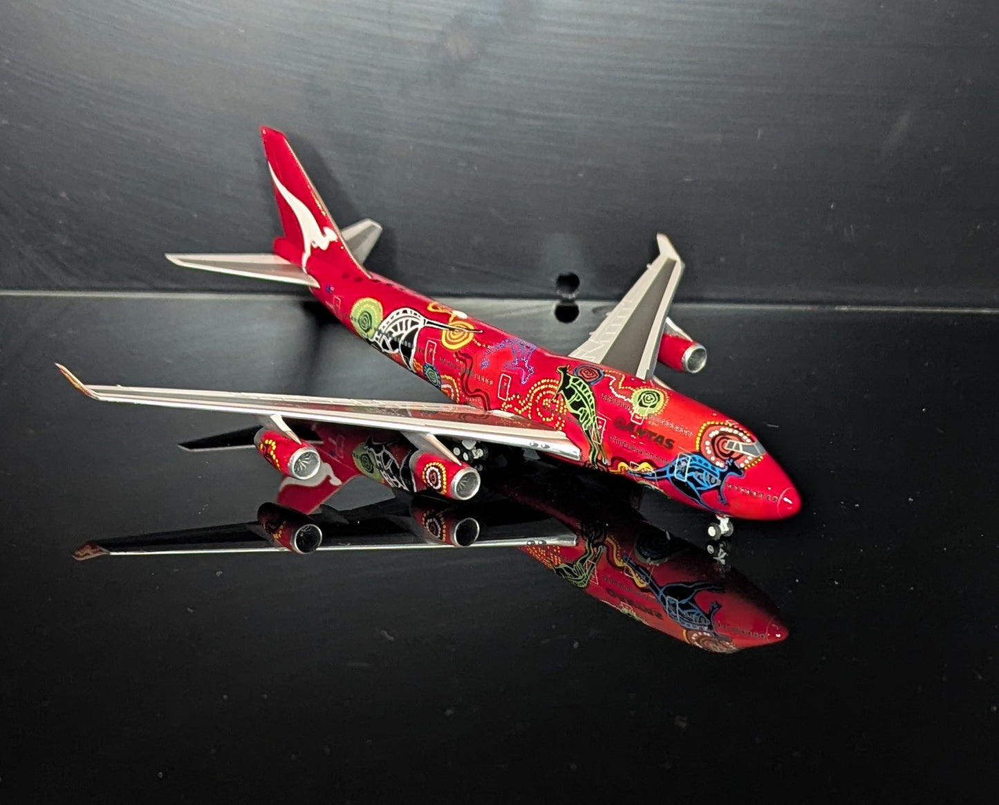 1:400 Qantas Boeing 747-400 “Wunala Dreaming RR engine” JC Wings