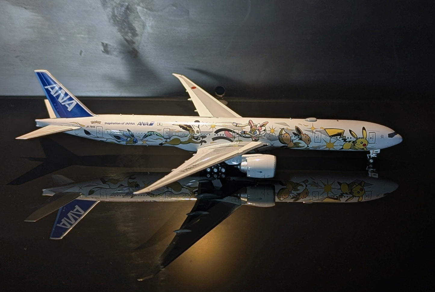 1:400 ANA All Nippon Airlines B777-300ER “Eevee Jet” New magnetic detachable landing gear Aviation 400