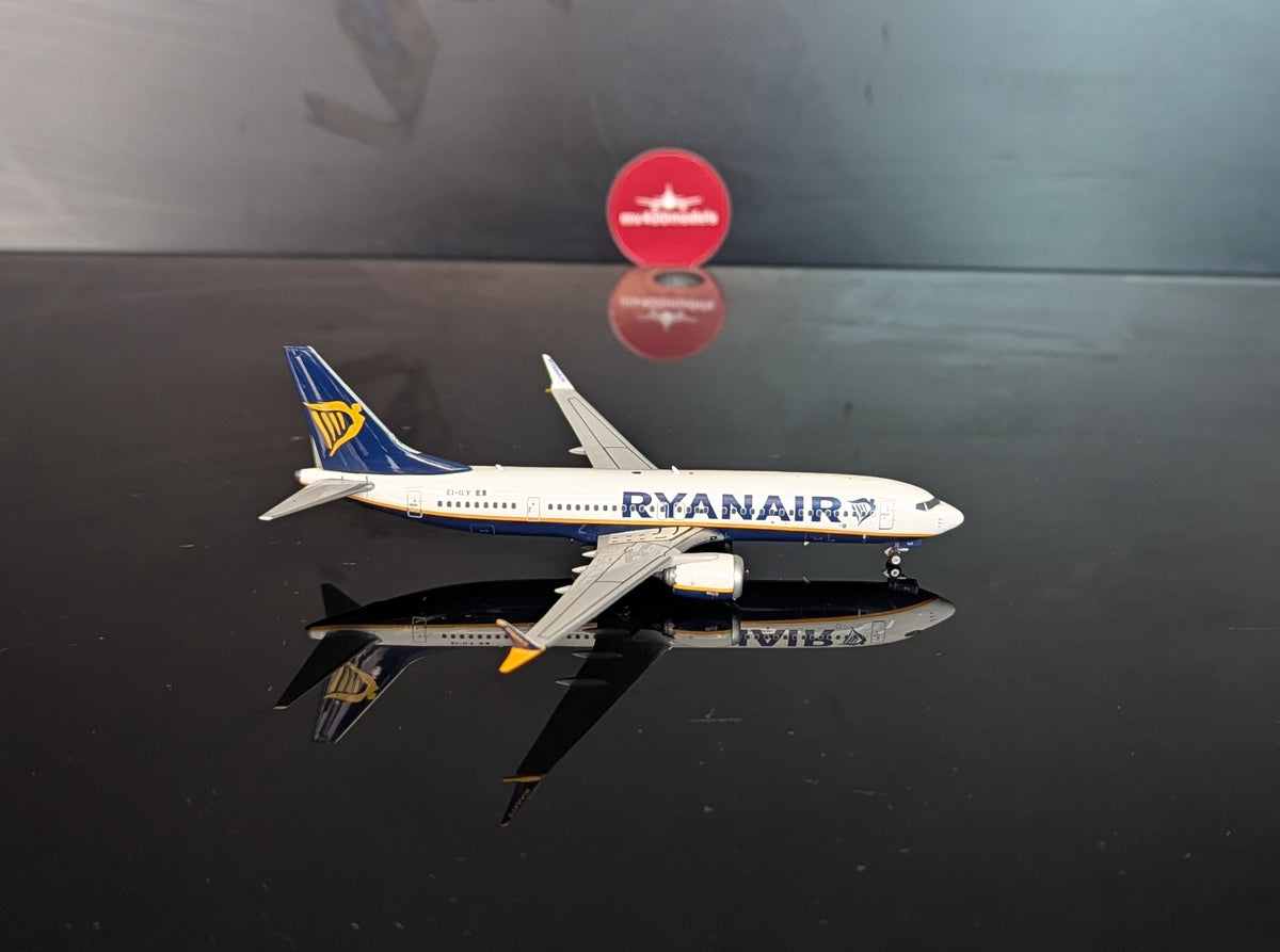 1:400 Ryanair B737 Max 8 Phoenix Models