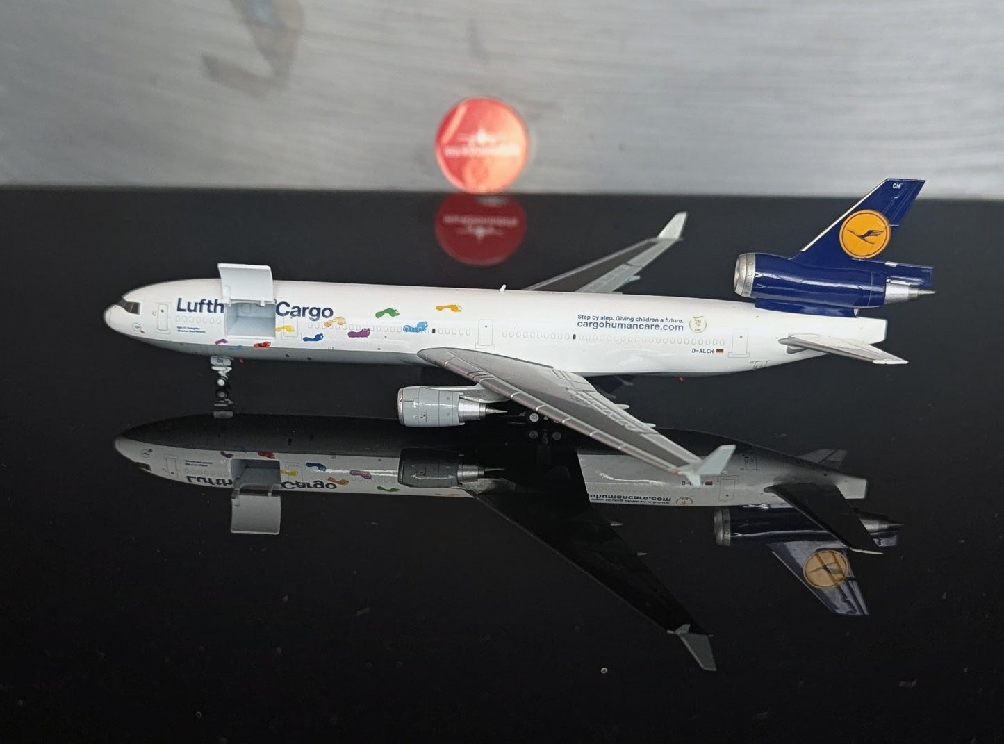1:400 Lufthansa MD-11 "Buenos dias Mexico!" Interactive Series YY Wings