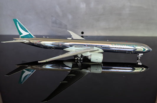 1:400 Cathay Pacific B777-300ER “Polished” Aviation 400