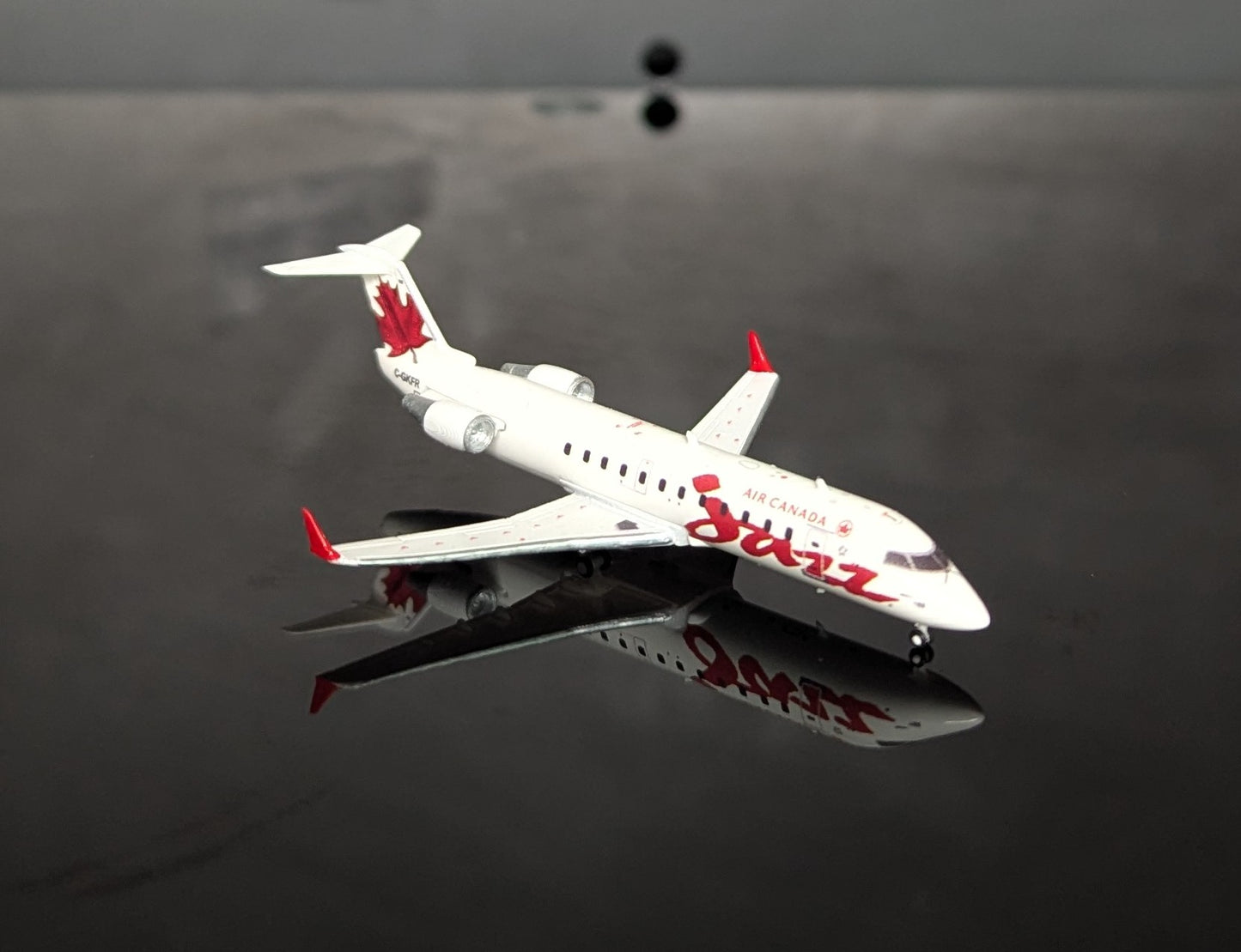 1:400 Air Canada Jazz CRJ-200 Red 3D Design Deck