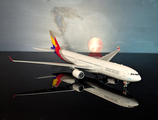 1:400 Asiana Airlines A330-300 Phoenix Models