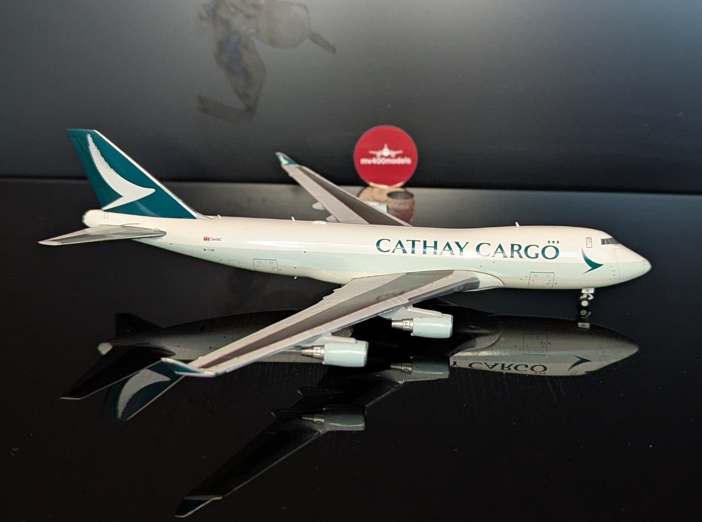 1:400 Cathay Cargo B747-400F JC Wings