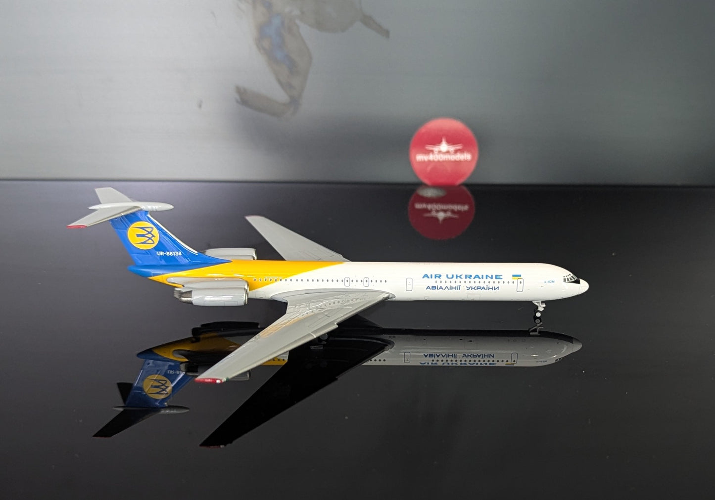 1:400 Air Ukraine IL-62M Phoenix Models