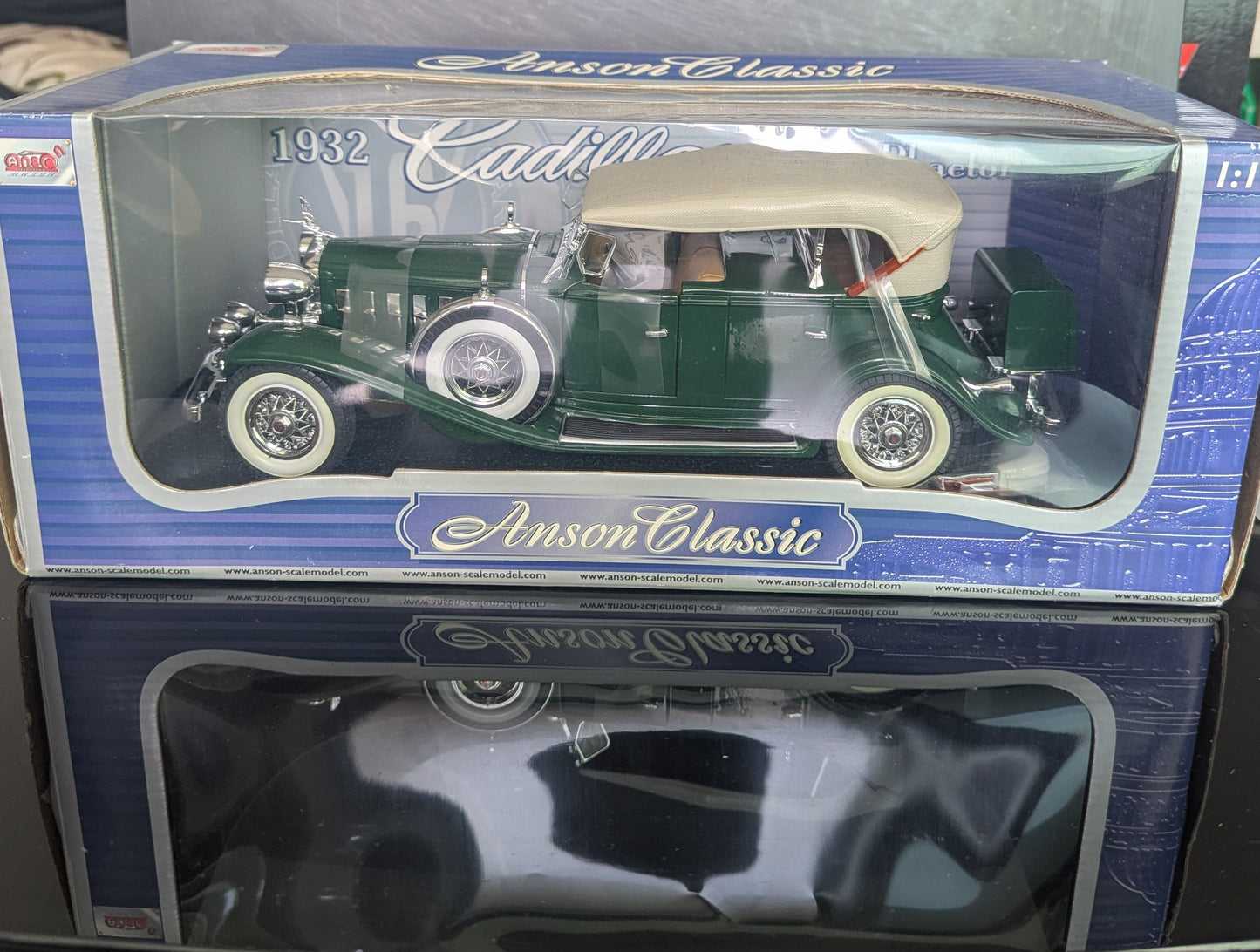1/18 1932 Cadillac Sport Phaeton Anson Classics  -Diecast Model Car