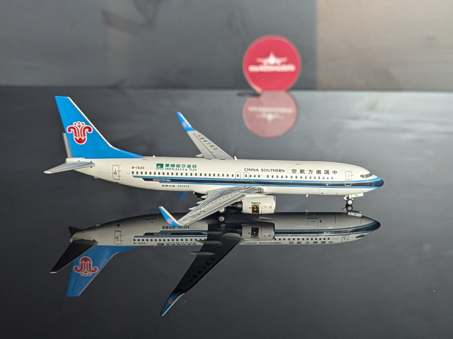 1:400 China Southern Airlines B737-800 "Monalisa" B-1520 C Model