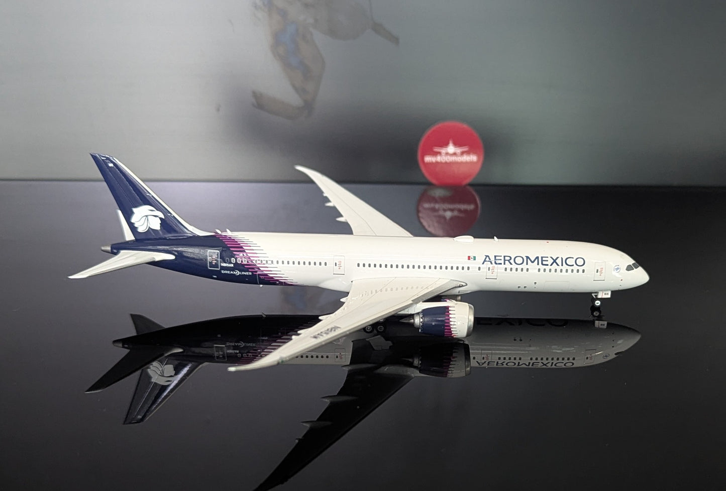 1:400 Aero Mexico B787-9 Dreamliner Phoenix Models