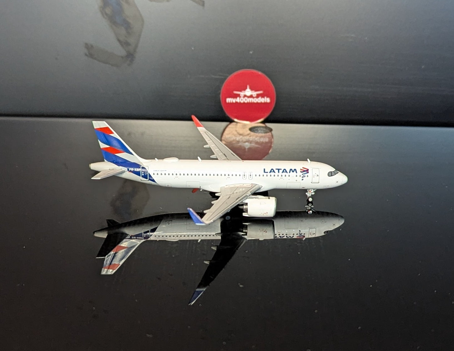 1:400 LATAM Airlines A320neo JC Wings