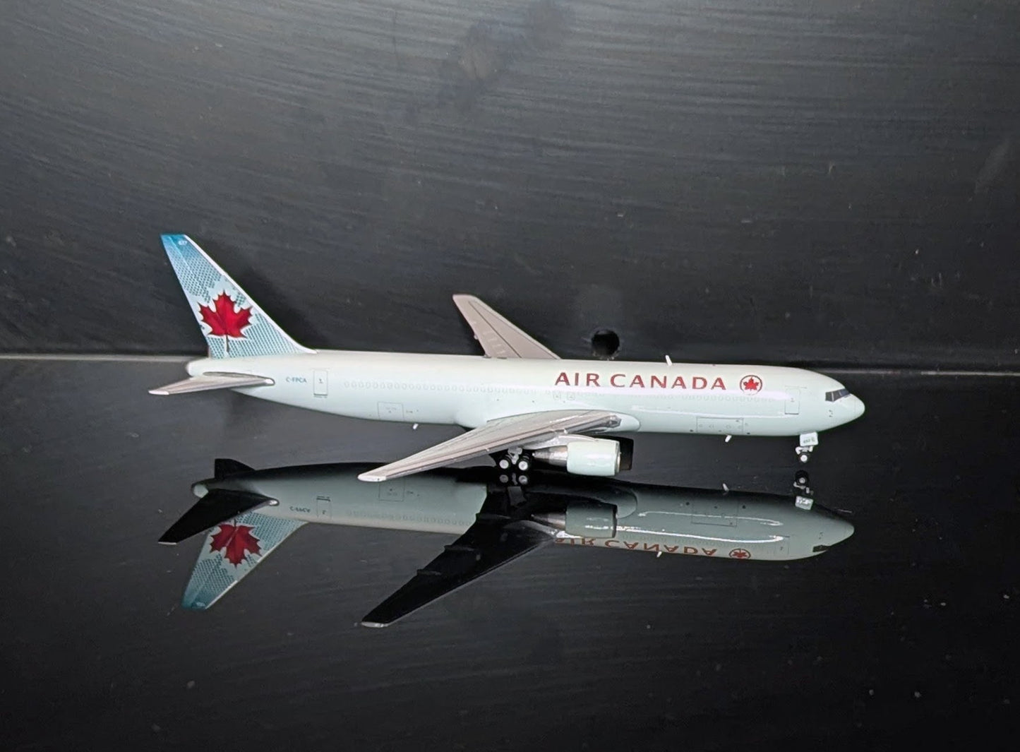 1:400 Air Canada Cargo B767-300BDSF C-FPCA JC Wings