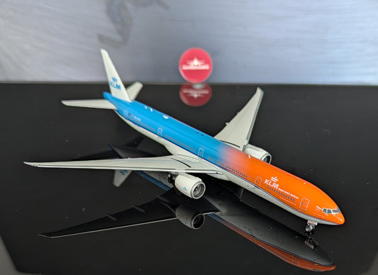 1:400 KLM Boeing 777-300ER "Pride Livery" Phoenix Models
