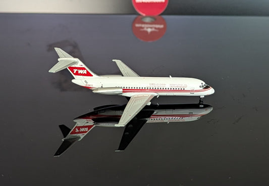 1:400 Trans World Airlines DC-9-15 N1067T V1:400 Models