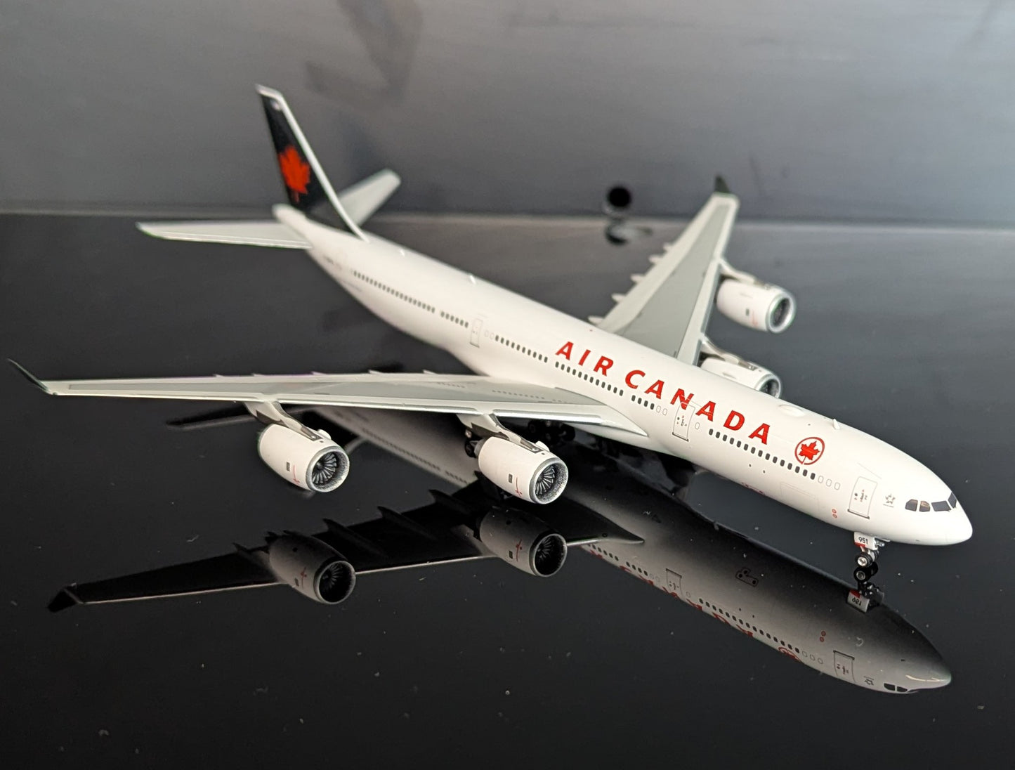 1:400 Air Canada A340-500 "90s Livery" Phoenix Models