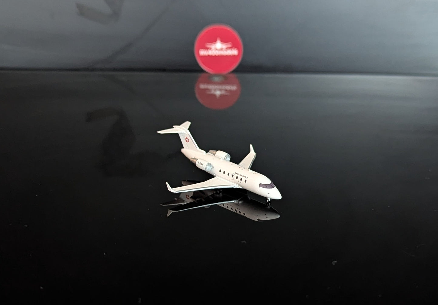 1:400 Swiss Air Force Challenger 604 T-751 3D Design Deck