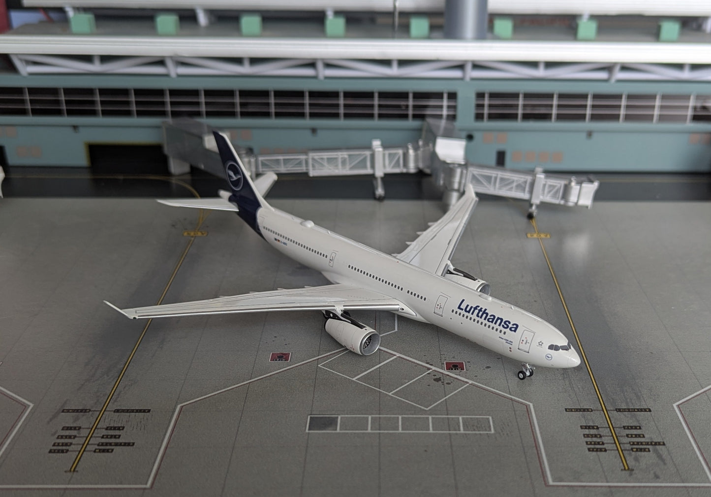 1:400 Lufthansa A330-300 NG Models