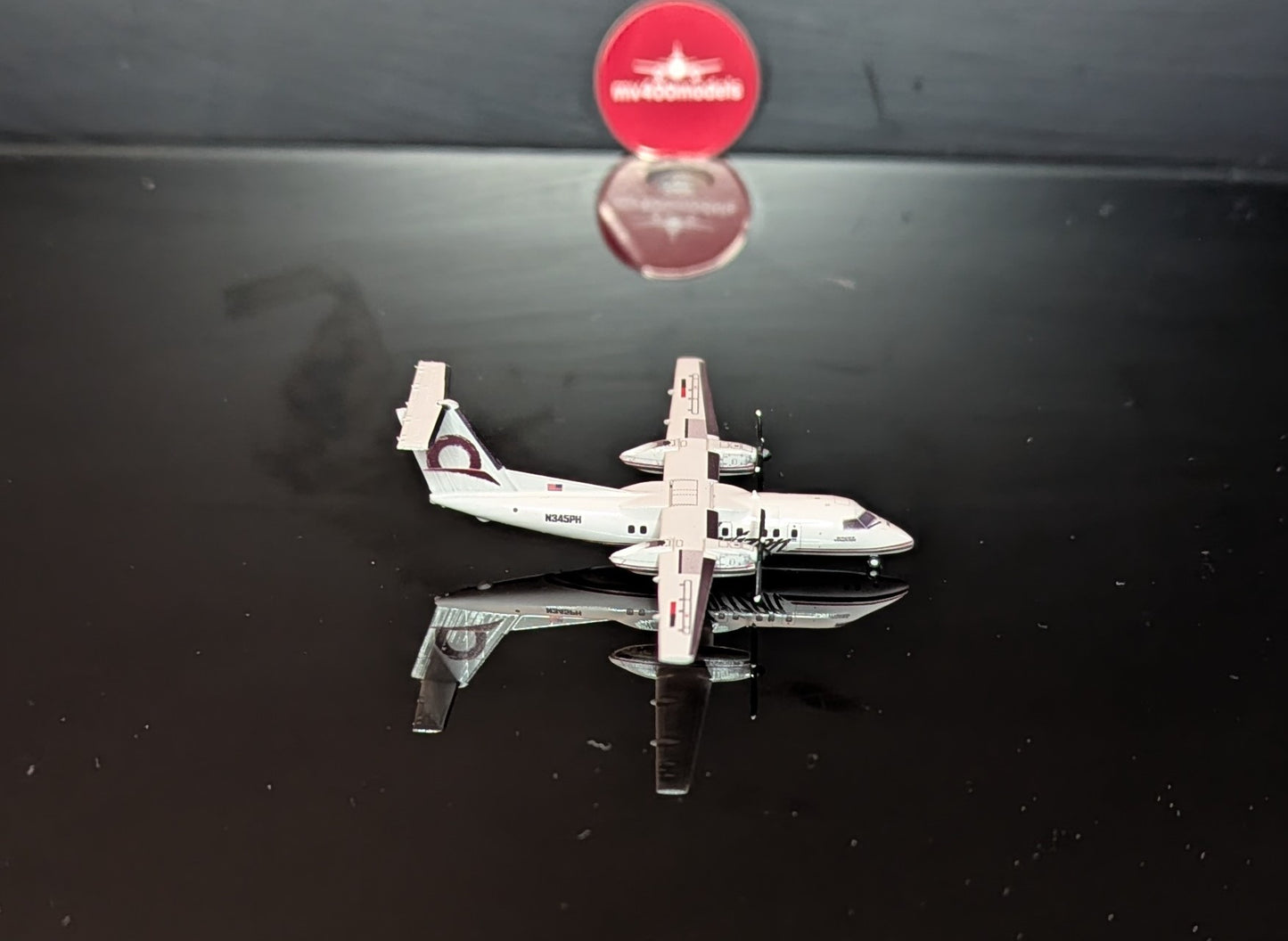 1:400 Horizon Dash 8 Q100 3D Design Deck