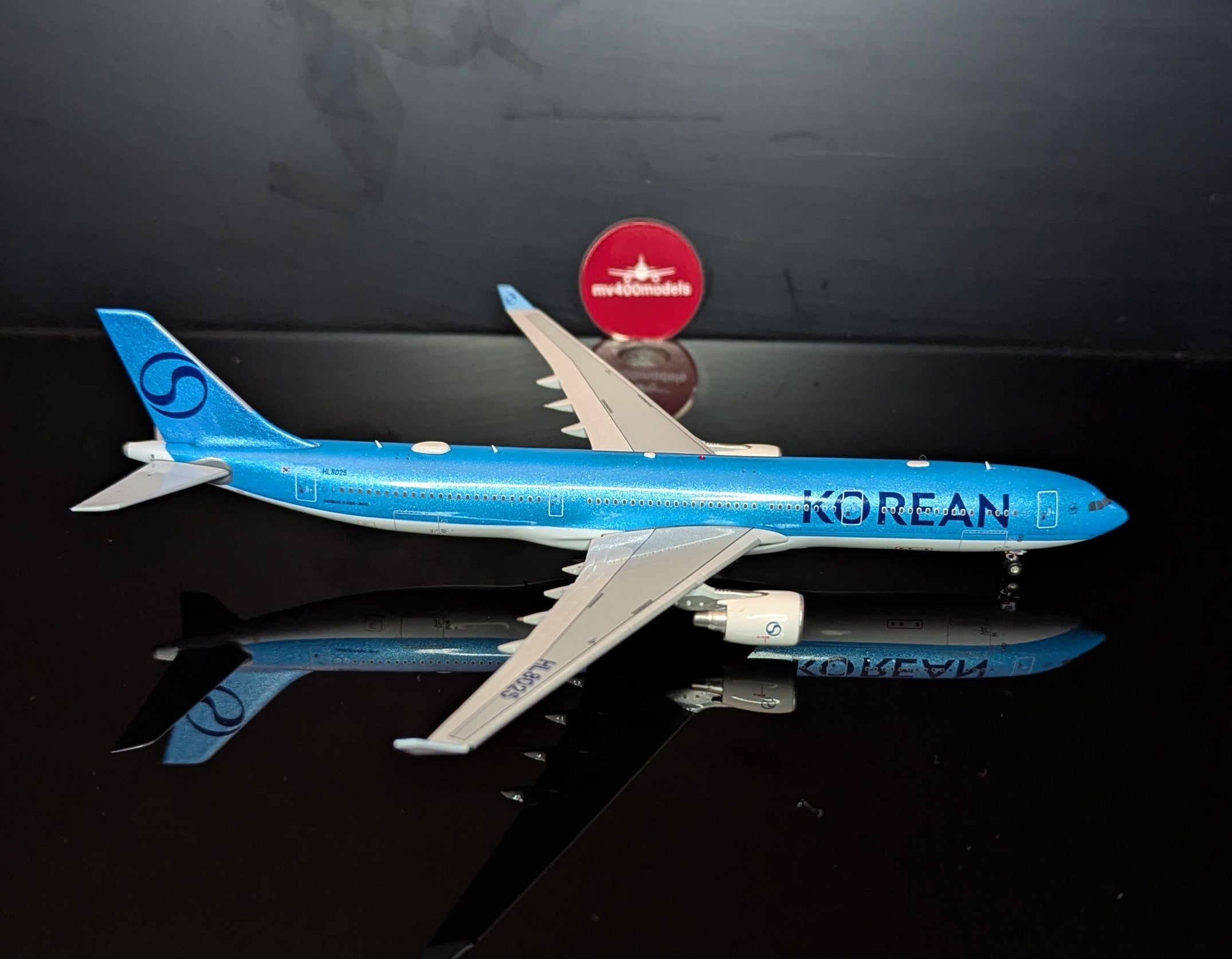 1:400 Korean Air A330-300 Aviation 400 – mv400models