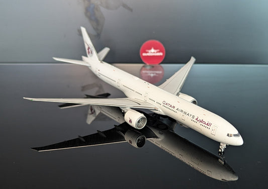 1:400 Qatar Airways B777-300ER “All White” Flaps Down* JC Wings