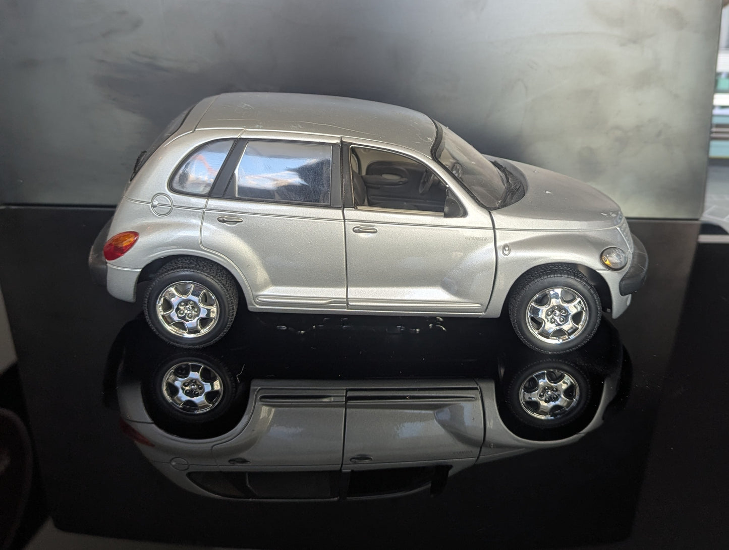 1/18 Chrysler PT Cruiser Maisto No Box* -Diecast Model Car
