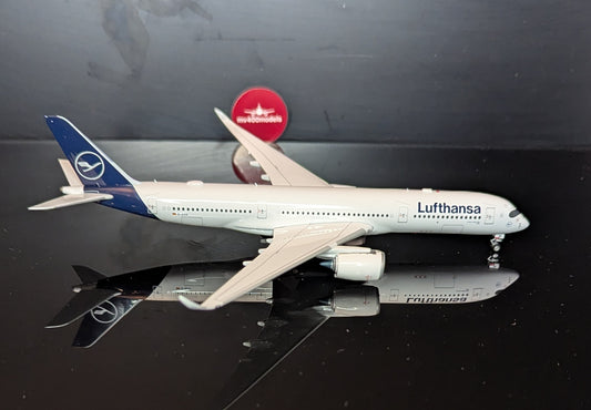 1:400 Lufthansa A350-900 detachable gear Aviation 400