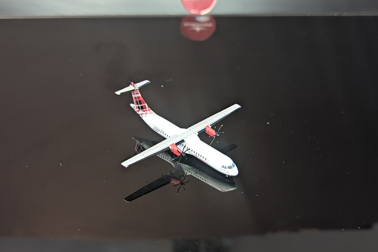 1:400 Loganair ATR-72-600 G-LMTE “Red Livery” Gemini Jets