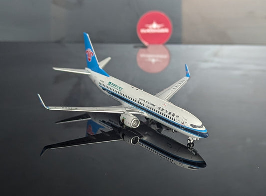 1:400 China Southern Airlines B737-800 "Monalisa" B-1520 C Model