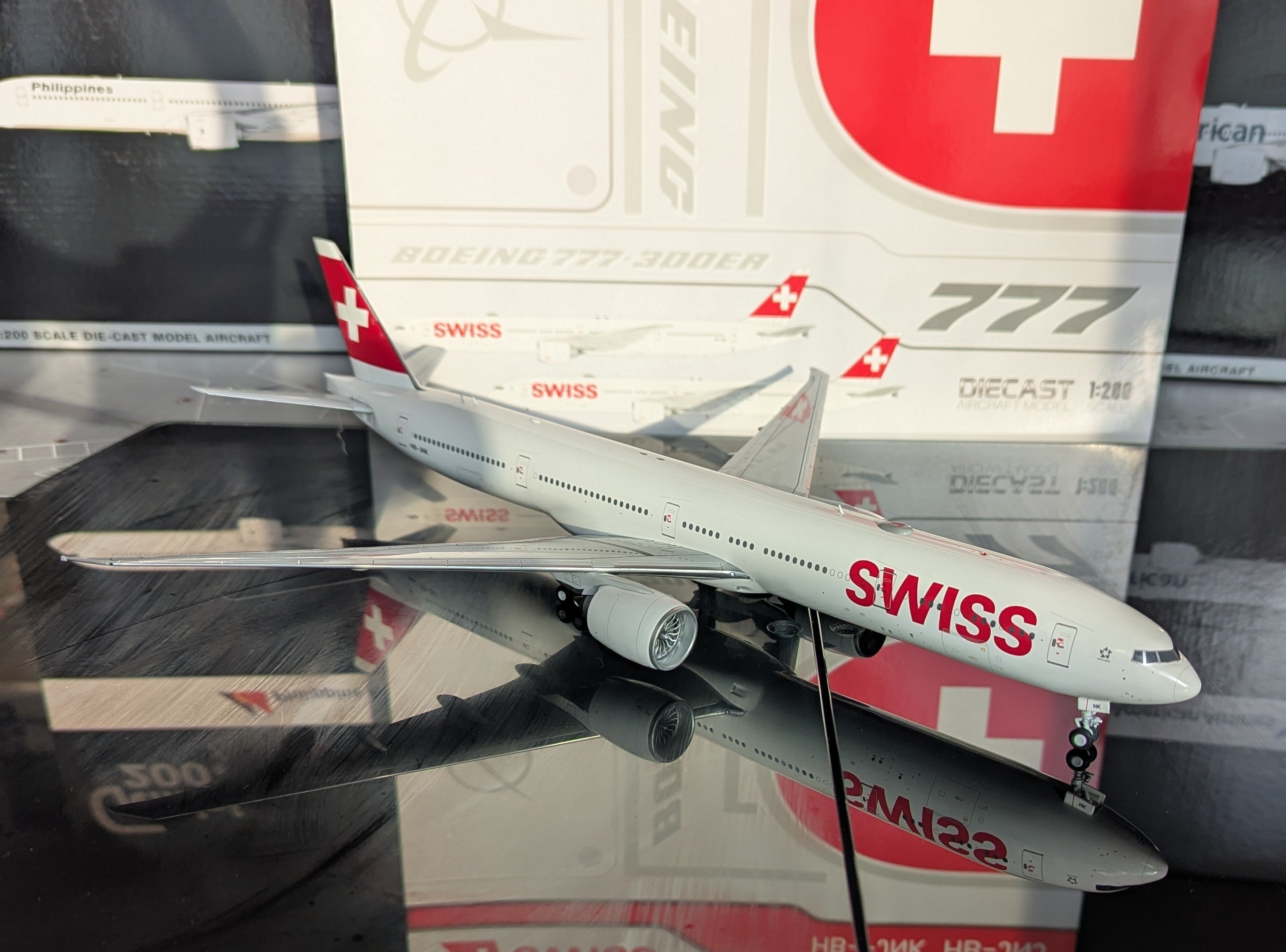 スイス航空 777-300ER HB-JNK 1/200 1:200 Swiss B777-300ER HB-JNK JC Wings – mv400models