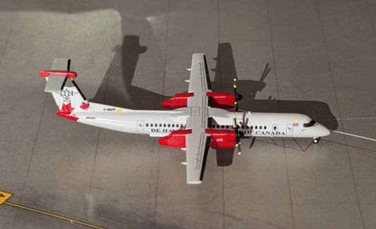1:400 De Havilland Aircraft of Canada Dash 8 Q400 3D Design Deck