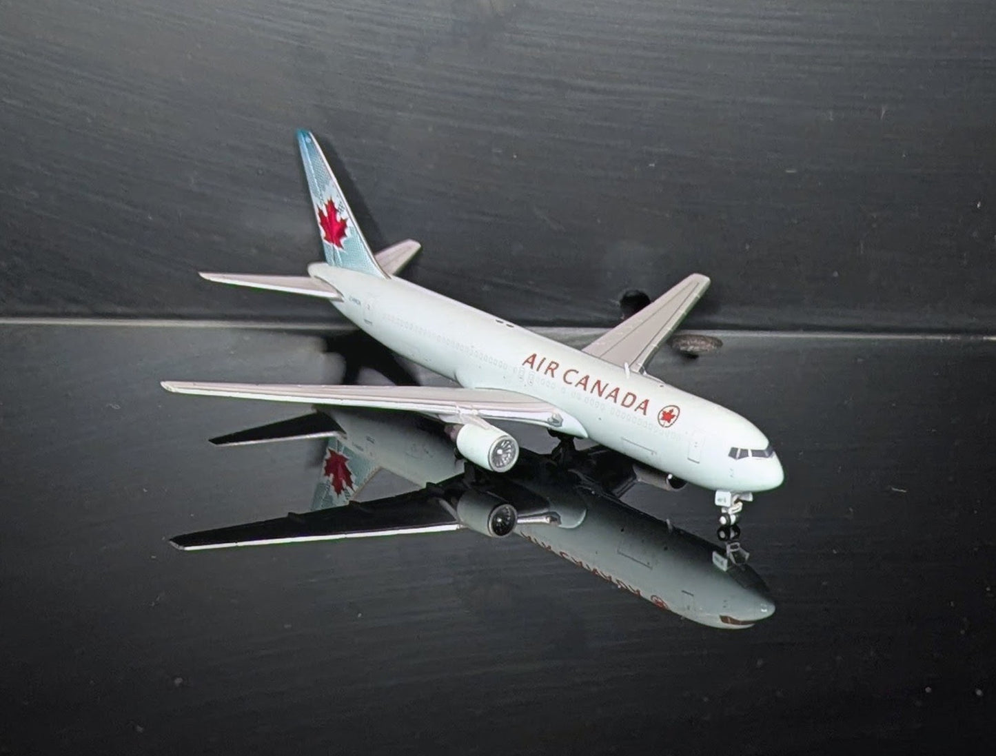1:400 Air Canada Cargo B767-300BDSF C-FPCA JC Wings