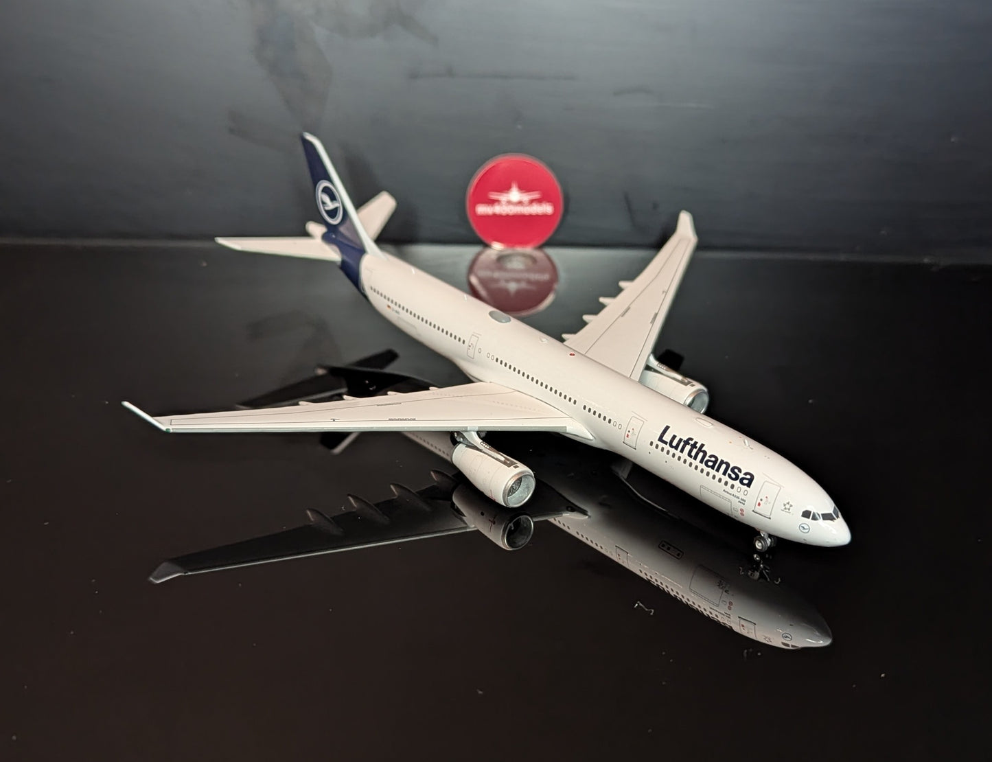 1:400 Lufthansa A330-300 D-AIKI Aviation 400