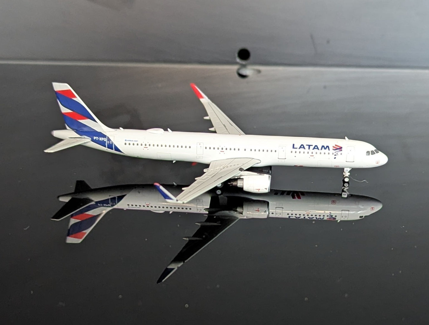 1:400 LATAM A321neo Phoenix Models