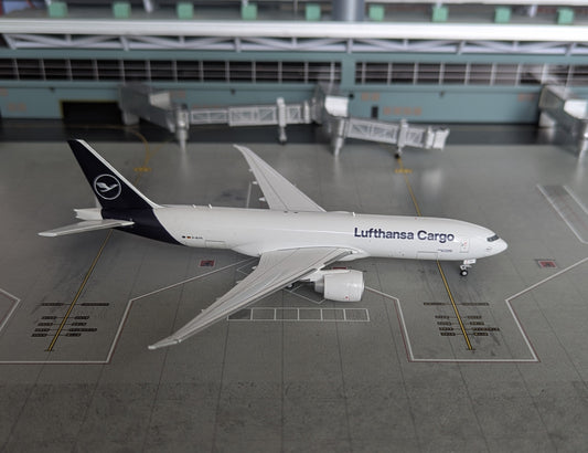 1:400 Lufthansa Cargo B777-200F Gemini Jets