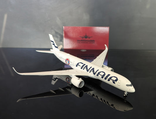 1:400 Finnair A350-900 “ Santa” Pandamodel
