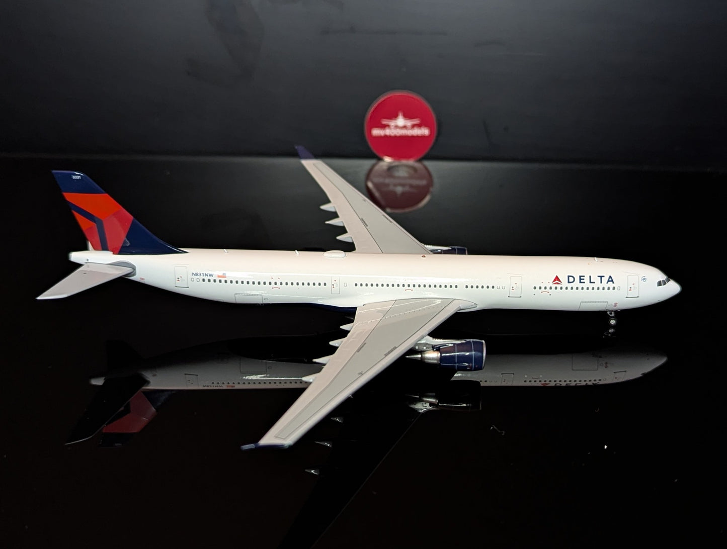 1:400 Delta Air Lines A330-300 N831NW Aviation 400