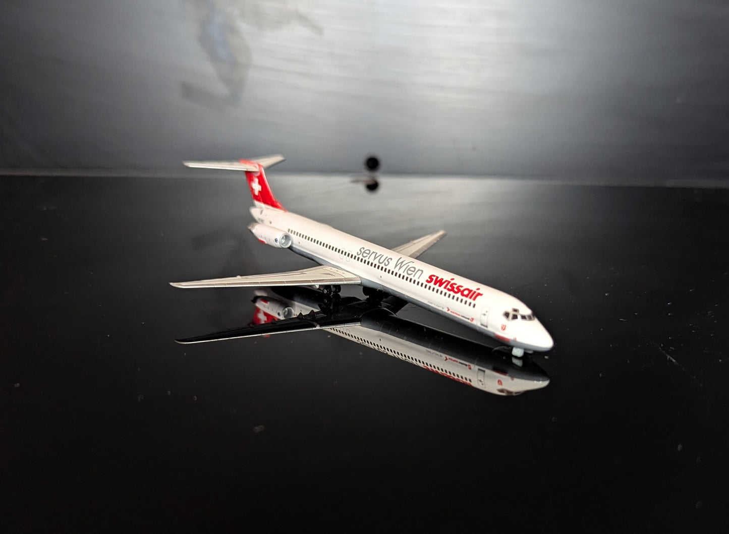1:400 Swiss MD-81 "Servus Wien" Dragon Wings