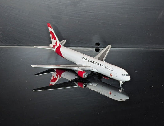 1:400 Air Canada Cargo B767-300BDSF C-CDUZ JC Wings
