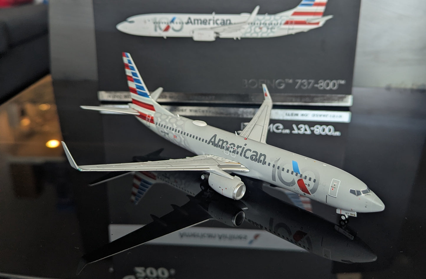1:200 American Airlines B737-800 “100 Years” Gemini200