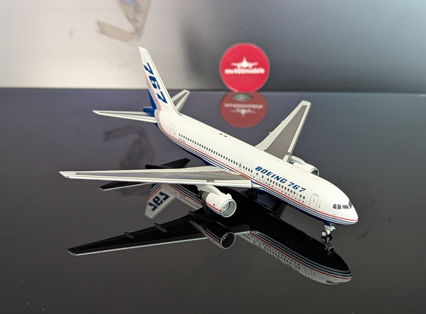 1:400 Boeing Corporation B767-200 V1:400 Models