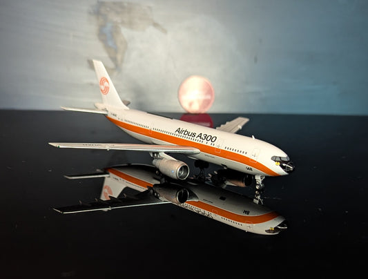 1:400 Airbus Industries A300B2-1C Phoenix Models